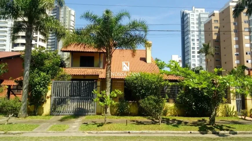 Foto 1 de Casa com 3 Quartos à venda, 220m² em Praia Grande, Torres