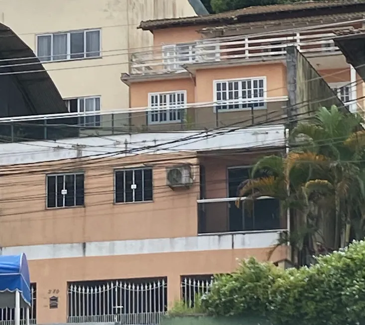 Foto 1 de Casa com 8 Quartos à venda, 600m² em Parque das Palmeiras, Angra dos Reis