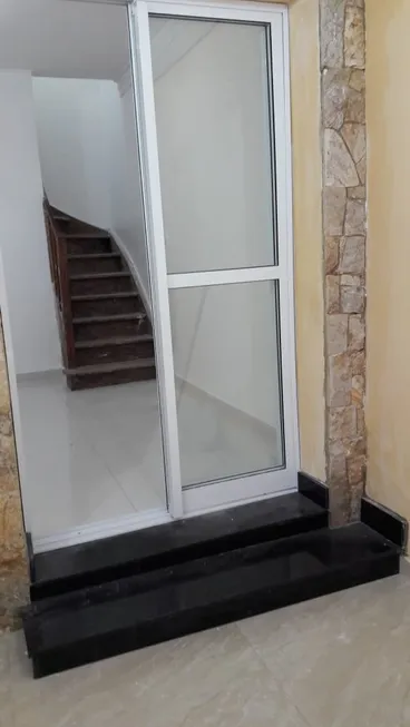 Foto 1 de Sobrado com 2 Quartos à venda, 110m² em Campestre, Santo André