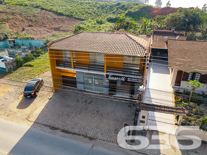 Foto 1 de Sobrado com 3 Quartos à venda, 284m² em Paranaguamirim, Joinville