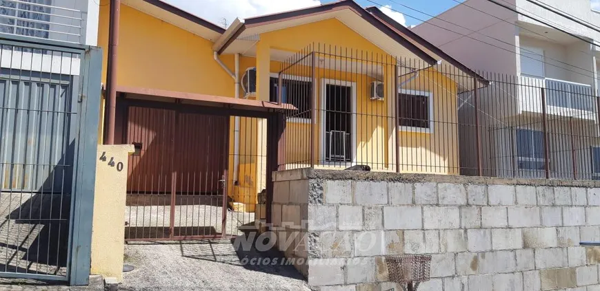 Foto 1 de Casa com 3 Quartos à venda, 69m² em Desvio Rizzo, Caxias do Sul