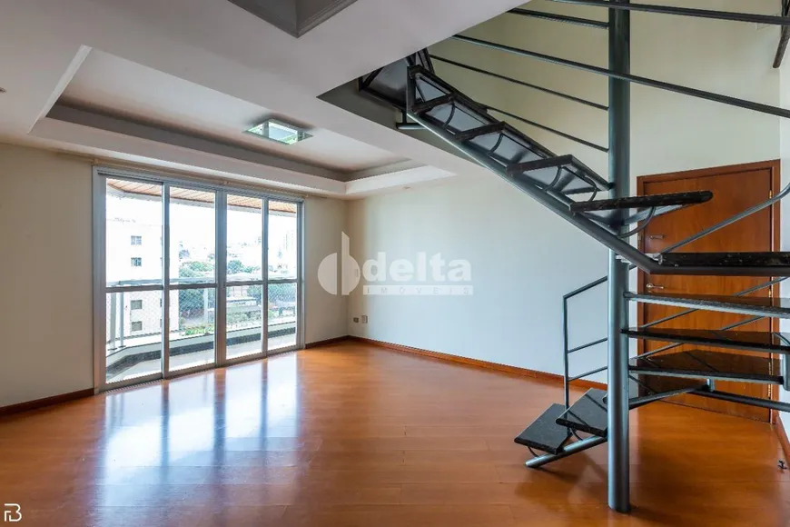 Foto 1 de Cobertura com 4 Quartos à venda, 280m² em Santa Maria, Uberlândia