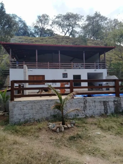 Foto 1 de Fazenda/Sítio com 6 Quartos à venda, 200m² em , Rio Manso