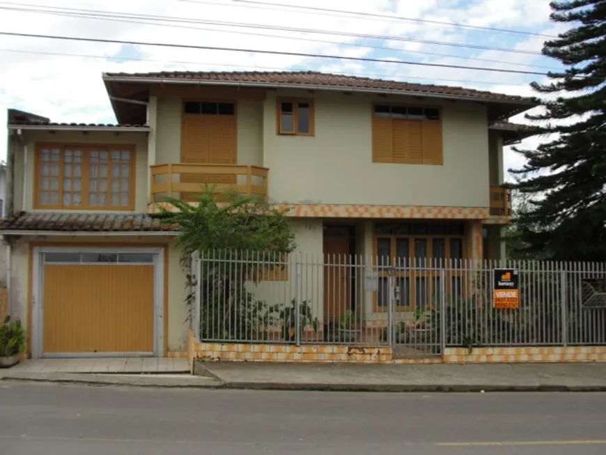 Foto 1 de Casa com 3 Quartos à venda, 496m² em Laranjinha, Criciúma