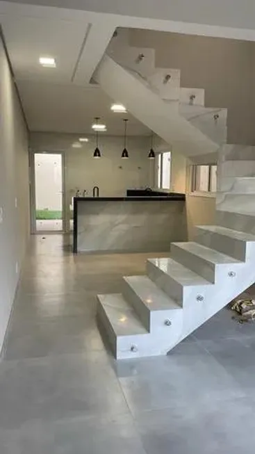 Foto 1 de Casa com 3 Quartos à venda, 115m² em Granada, Uberlândia