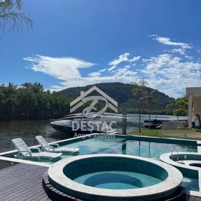 Foto 1 de Casa com 5 Quartos à venda, 750m² em Itanema, Angra dos Reis