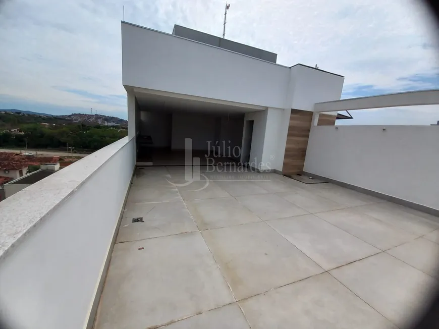 Foto 1 de Cobertura com 3 Quartos para venda ou aluguel, 180m² em Todos os Santos, Montes Claros