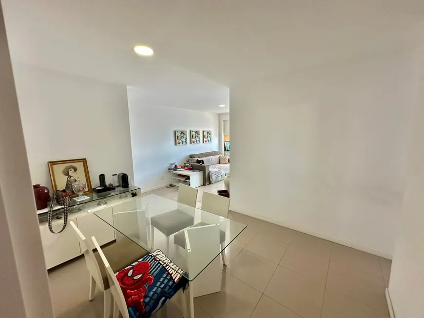 Foto 1 de Apartamento com 3 Quartos à venda, 83m² em Jardim Apipema, Salvador