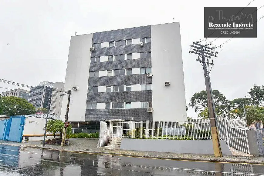 Foto 1 de Apartamento com 1 Quarto à venda, 34m² em Centro Cívico, Curitiba