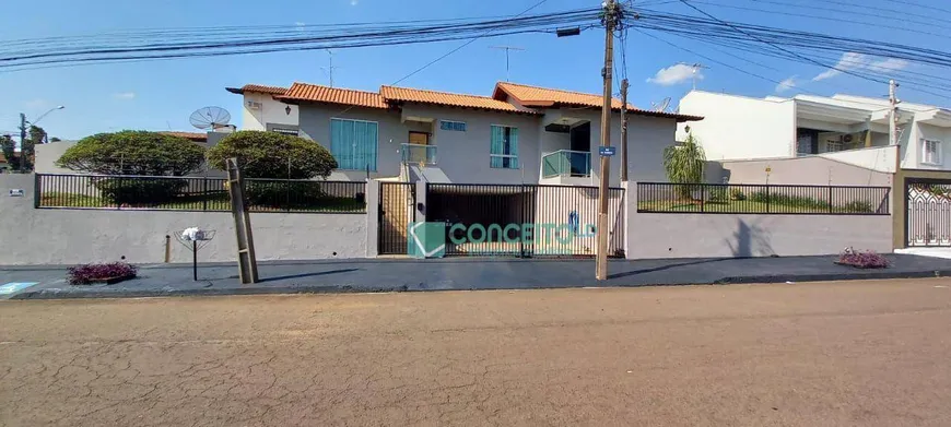 Foto 1 de Sobrado com 3 Quartos à venda, 400m² em Jardim Vila Rica, Cambé