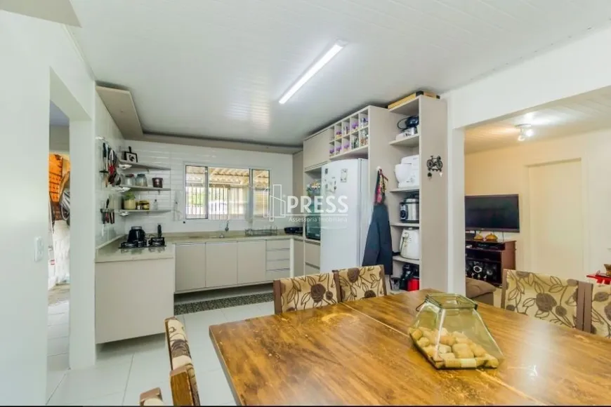 Foto 1 de Casa com 3 Quartos à venda, 110m² em Ipanema, Porto Alegre