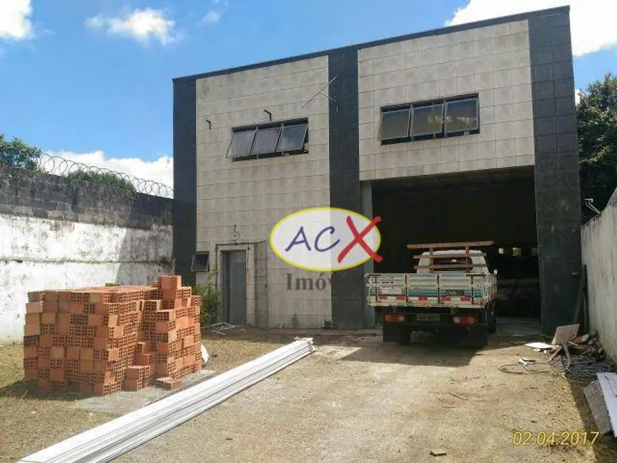 Foto 1 de Galpão/Depósito/Armazém à venda, 250m² em Xaxim, Curitiba