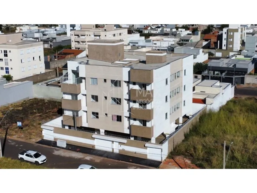 Foto 1 de Apartamento com 2 Quartos à venda, 59m² em Novo Mundo, Uberlândia