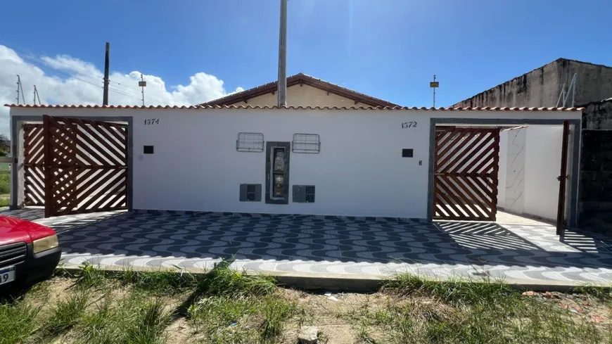 Foto 1 de Casa com 2 Quartos à venda, 62m² em Bopiranga, Itanhaém