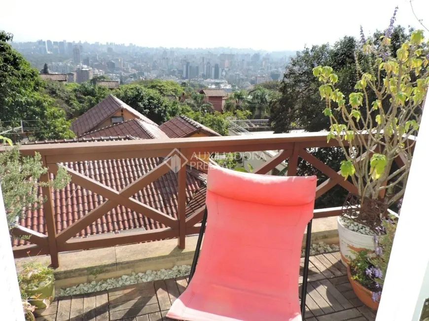 Foto 1 de Casa de Condomínio com 3 Quartos à venda, 196m² em Menino Deus, Porto Alegre