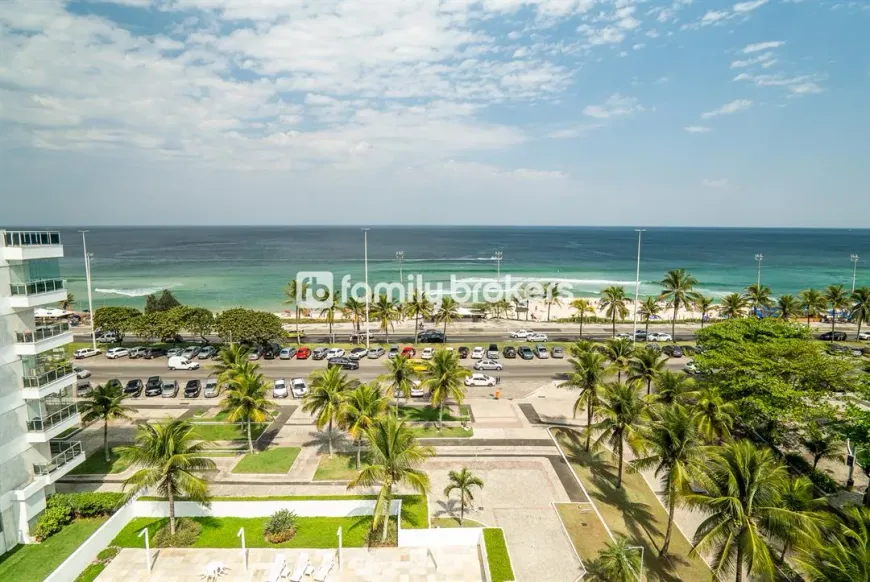 Foto 1 de Cobertura com 4 Quartos à venda, 300m² em Barra da Tijuca, Rio de Janeiro