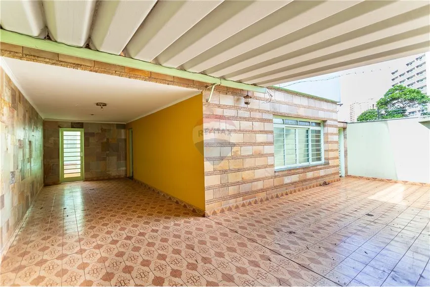 Foto 1 de Casa com 4 Quartos para alugar, 323m² em Jardim Macedo, Ribeirão Preto