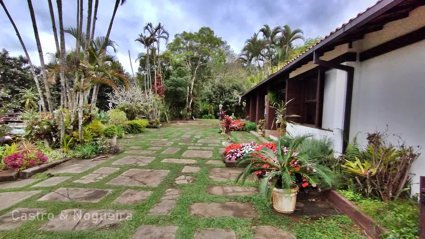 Foto 1 de Casa com 5 Quartos à venda, 240m² em Itaipava, Petrópolis