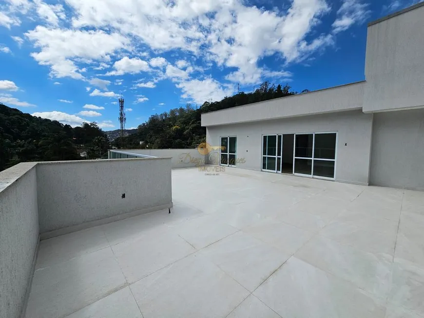 Foto 1 de Cobertura com 2 Quartos à venda, 213m² em Pimenteiras, Teresópolis