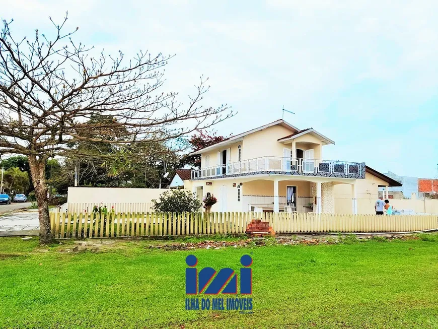 Foto 1 de Sobrado com 4 Quartos à venda, 117m² em Carmery, Pontal do Paraná