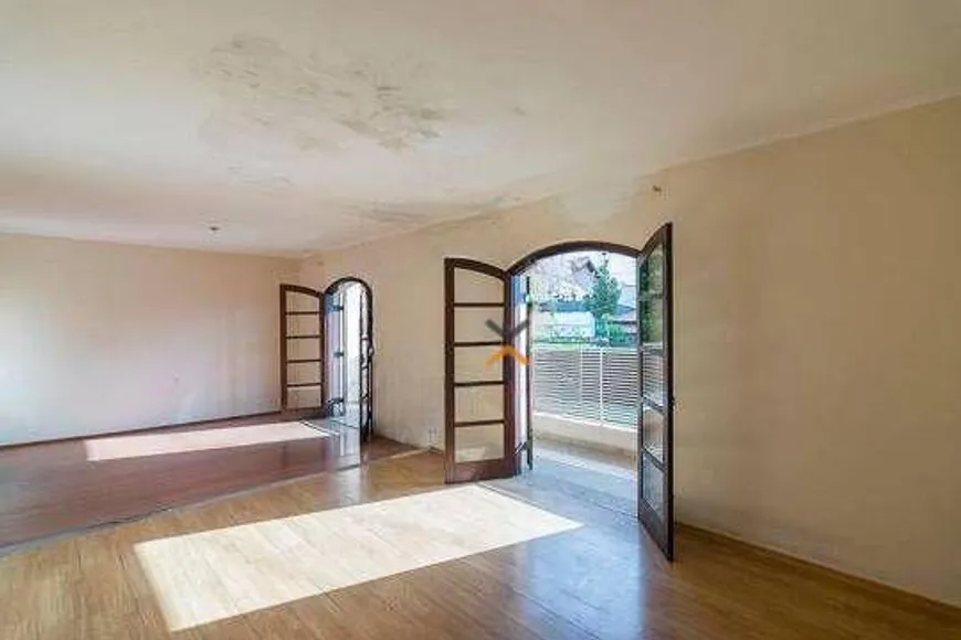 Foto 1 de Sobrado com 3 Quartos para venda ou aluguel, 512m² em Vila Gilda, Santo André