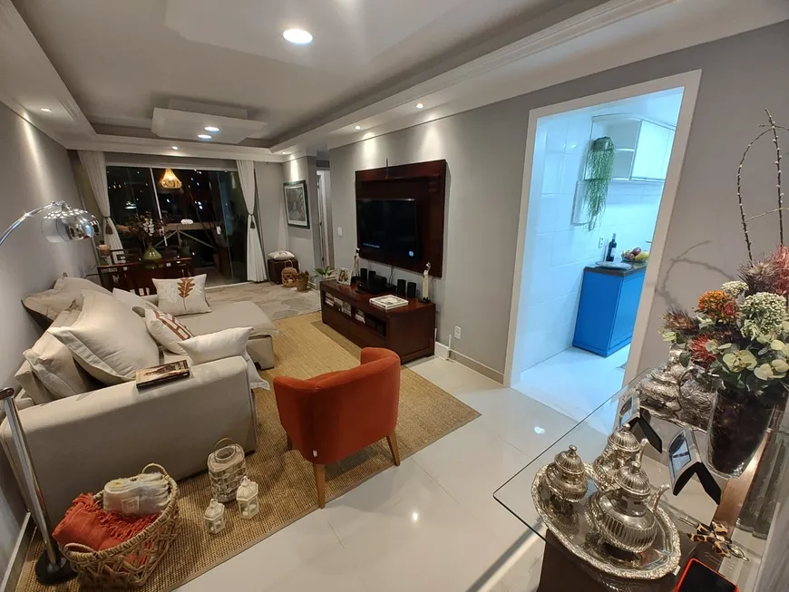 Foto 1 de Apartamento com 2 Quartos à venda, 78m² em Samambaia, Petrópolis