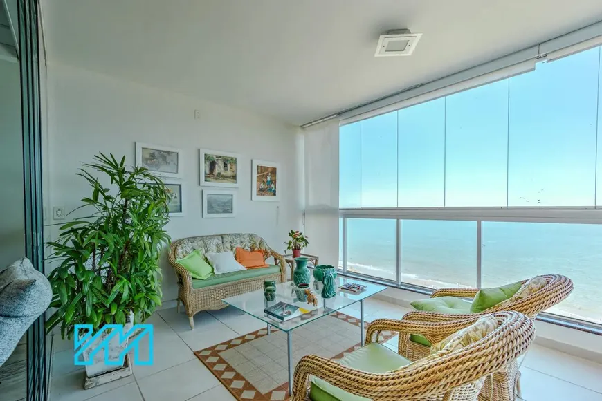 Foto 1 de Apartamento com 3 Quartos à venda, 215m² em Centro, Balneário Camboriú