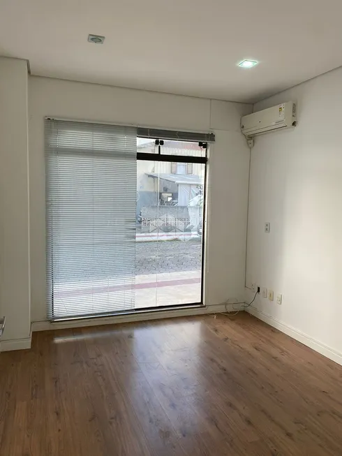 Foto 1 de Sala Comercial à venda, 80m² em Centro, Balneário Camboriú