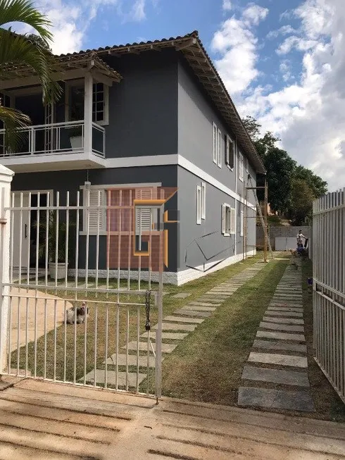Foto 1 de Casa de Condomínio com 6 Quartos à venda, 250m² em Nogueira, Petrópolis