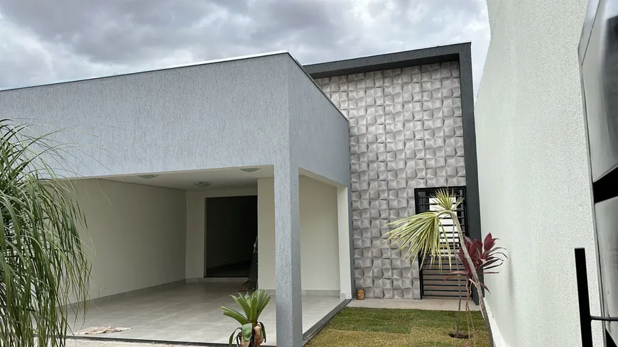 Foto 1 de Casa com 3 Quartos à venda, 111m² em Planalto, Montes Claros