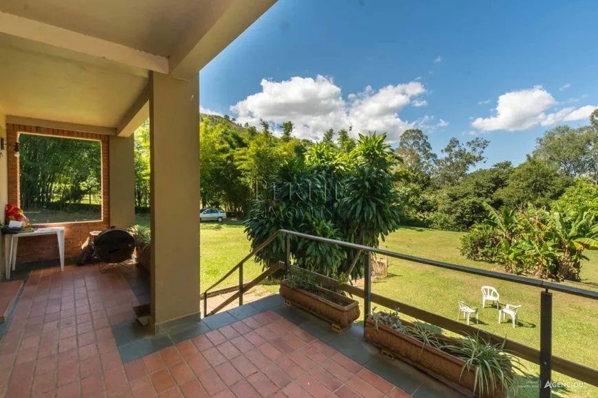 Foto 1 de Fazenda/Sítio com 3 Quartos à venda, 400m² em Campo Novo, Porto Alegre