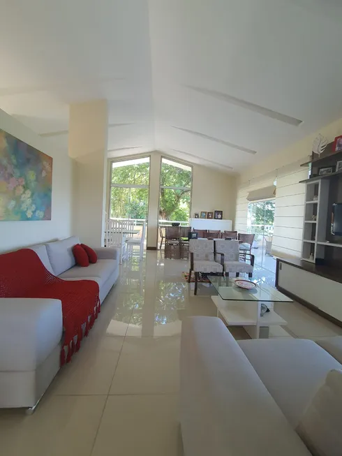 Foto 1 de Casa de Condomínio com 3 Quartos à venda, 274m² em Charitas, Niterói
