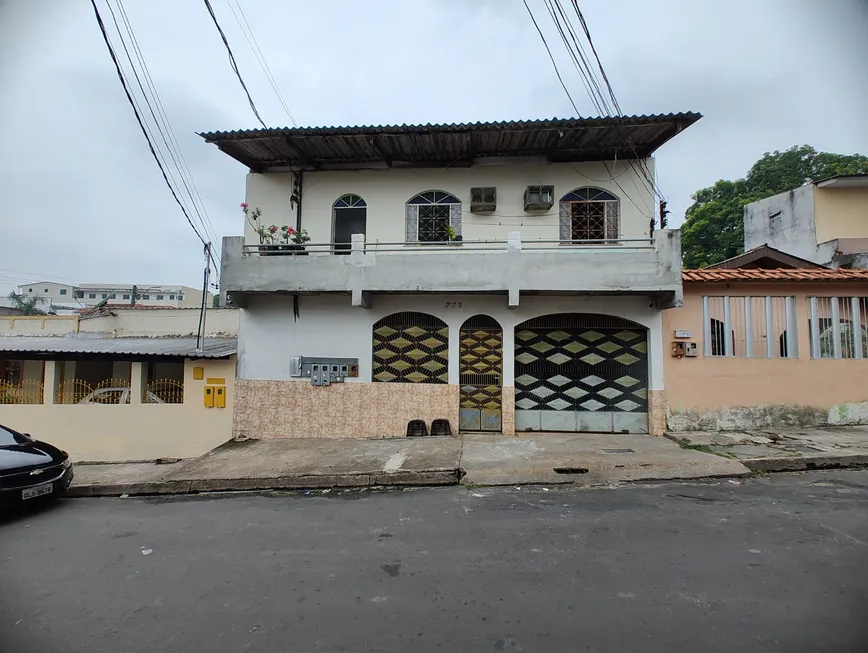 Foto 1 de Casa com 5 Quartos à venda, 530m² em Redenção, Manaus