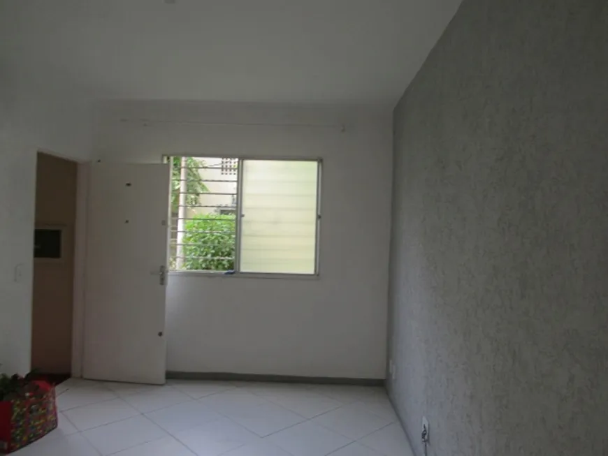 Foto 1 de Apartamento com 3 Quartos para alugar, 70m² em Maria Paula, São Gonçalo