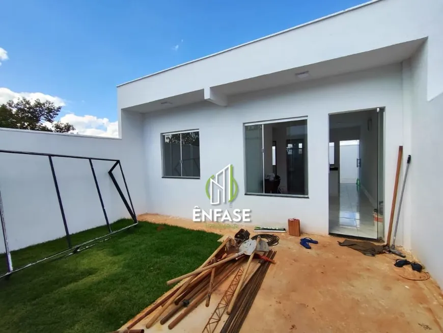 Foto 1 de Casa com 2 Quartos à venda, 54m² em Pousada das Rosas, São Joaquim de Bicas