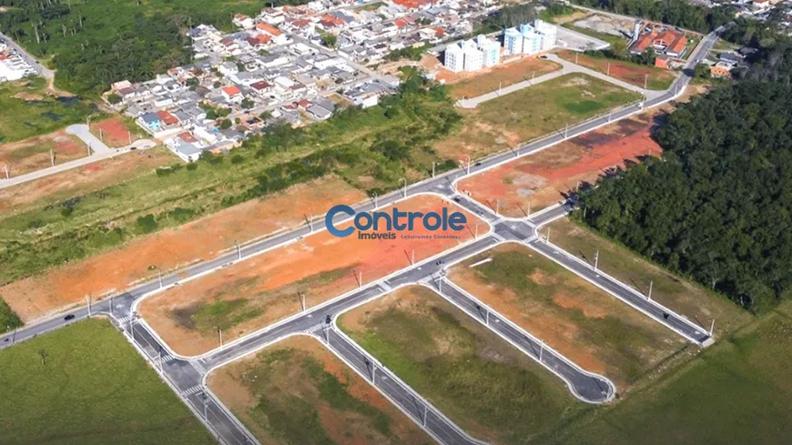 Foto 1 de Lote/Terreno à venda, 250m² em Forquilhas, São José