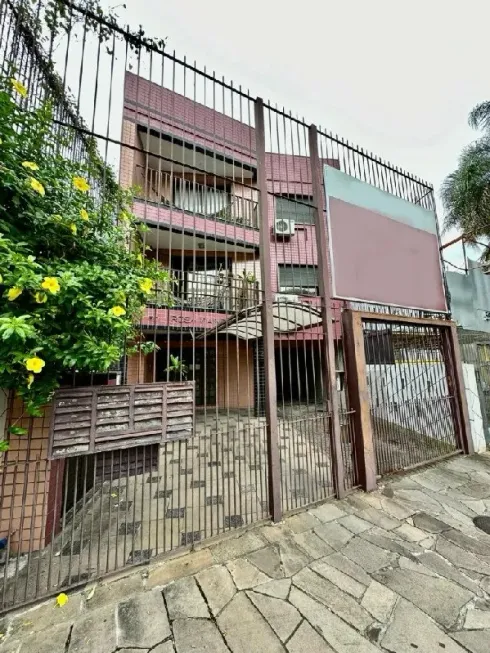 Foto 1 de Apartamento com 1 Quarto para alugar, 46m² em Santo Antônio, Porto Alegre