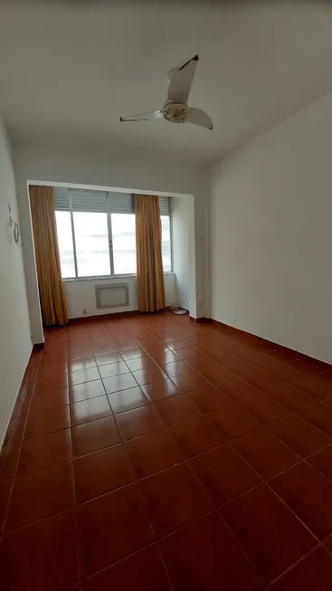 Foto 1 de Apartamento com 1 Quarto para alugar, 35m² em Copacabana, Rio de Janeiro