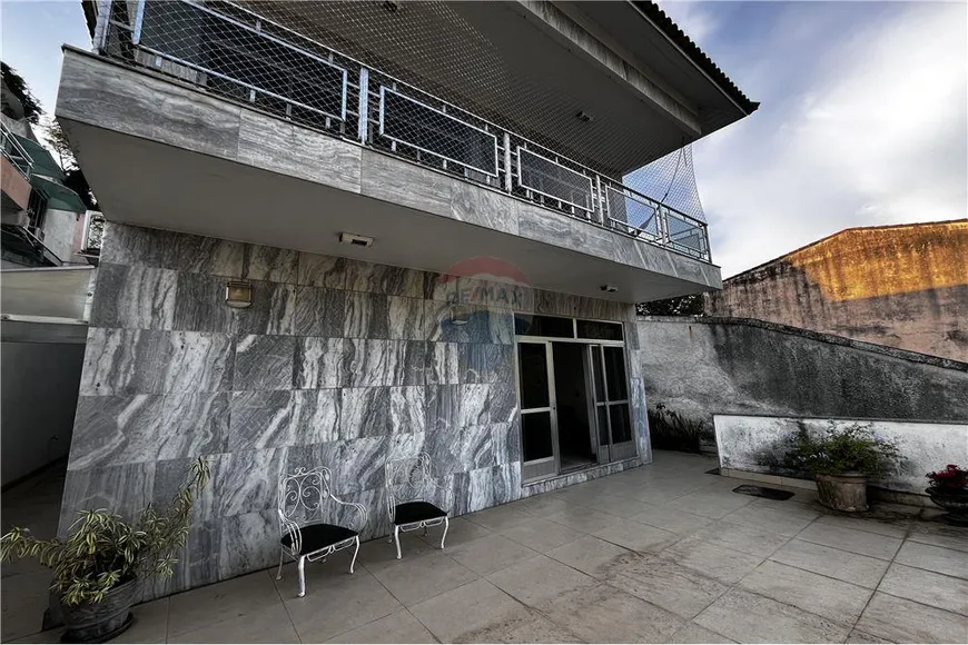 Foto 1 de Casa com 3 Quartos à venda, 304m² em Freguesia, Rio de Janeiro
