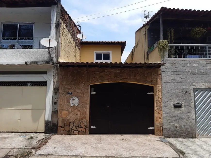 Foto 1 de Casa com 2 Quartos para alugar, 135m² em Campo Grande, Rio de Janeiro