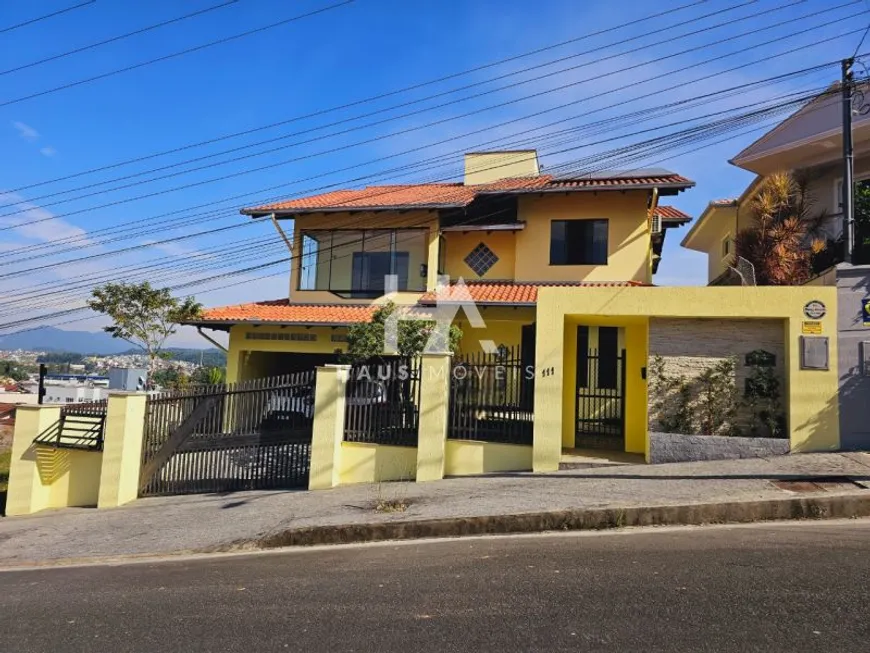 Foto 1 de Casa com 4 Quartos à venda, 256m² em Amizade, Jaraguá do Sul