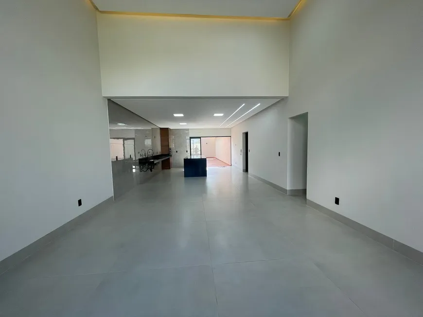 Foto 1 de Casa com 3 Quartos à venda, 408m² em Cidade Satélite São Luiz, Aparecida de Goiânia