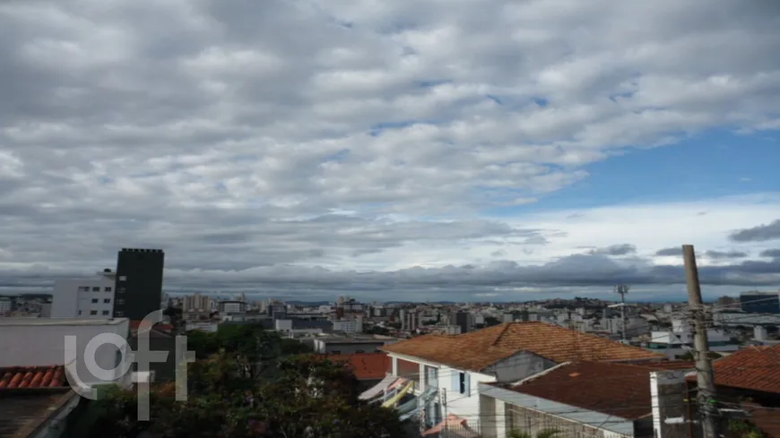 Foto 1 de Casa com 5 Quartos à venda, 213m² em Barroca, Belo Horizonte