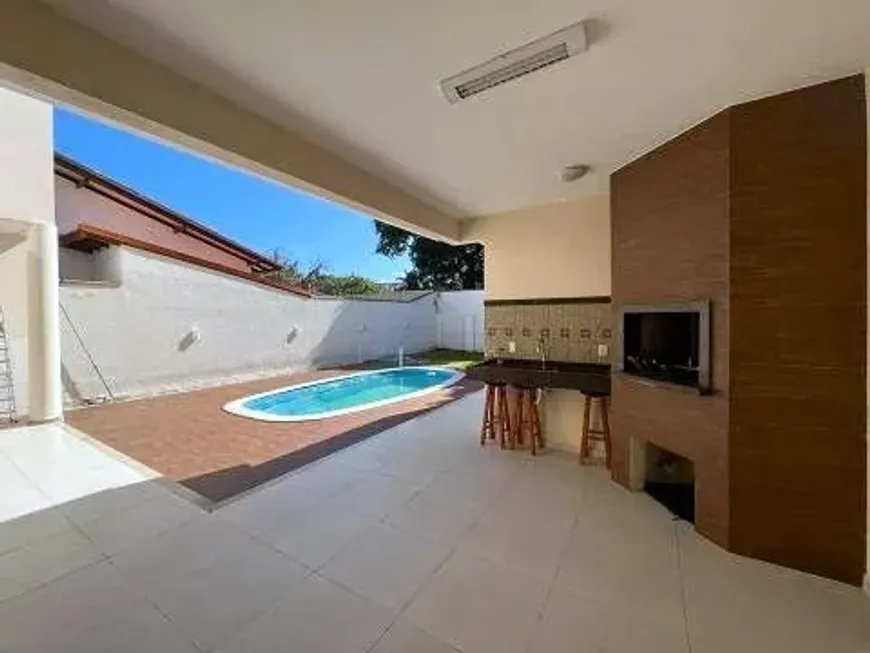 Foto 1 de Casa com 4 Quartos à venda, 280m² em Balneário, Florianópolis