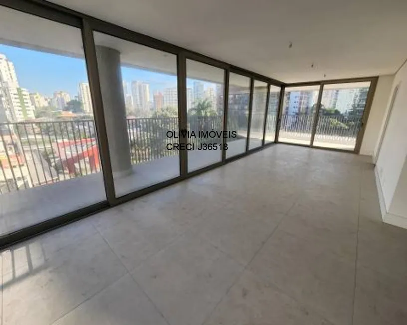 Foto 1 de Apartamento com 3 Quartos à venda, 231m² em Vila Olímpia, São Paulo