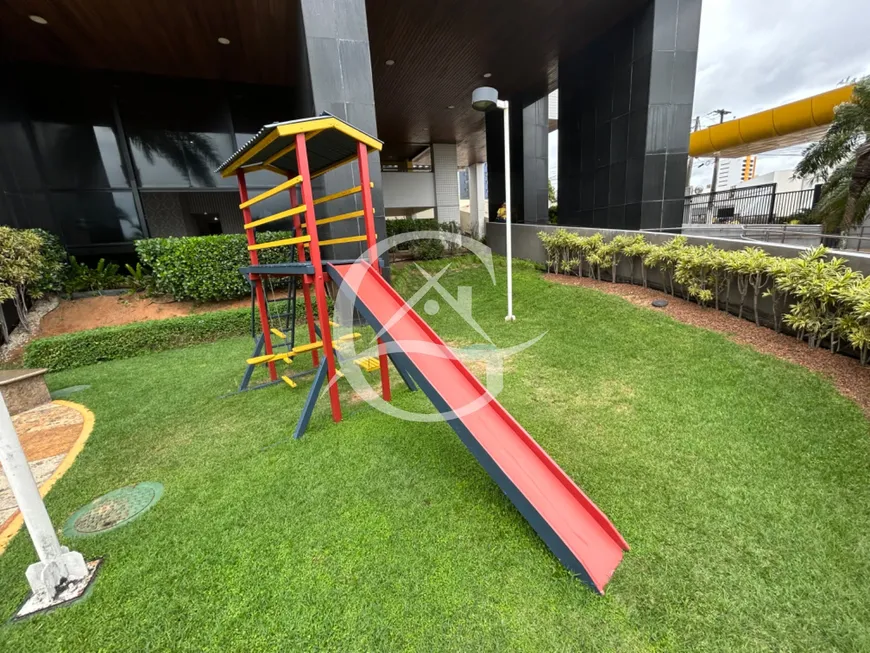 Foto 1 de Apartamento com 3 Quartos para venda ou aluguel, 175m² em Candelária, Natal