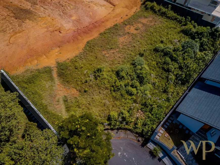 Foto 1 de Lote/Terreno à venda, 894m² em América, Joinville