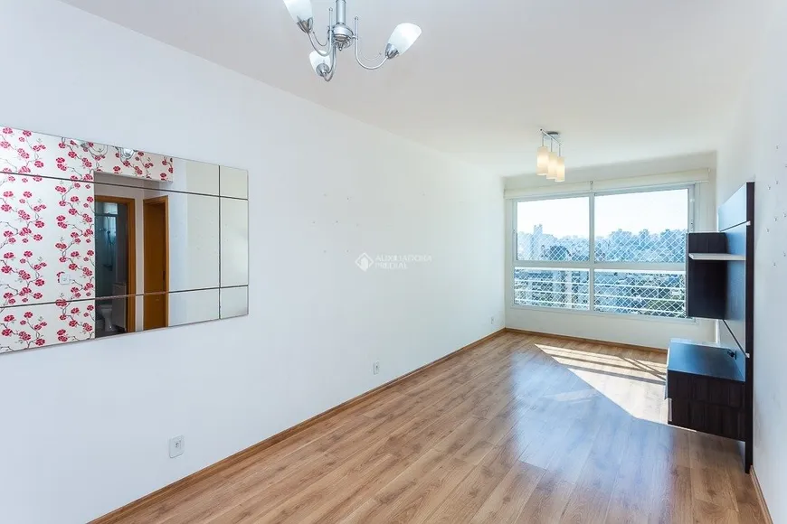 Foto 1 de Apartamento com 2 Quartos à venda, 68m² em Santana, Porto Alegre