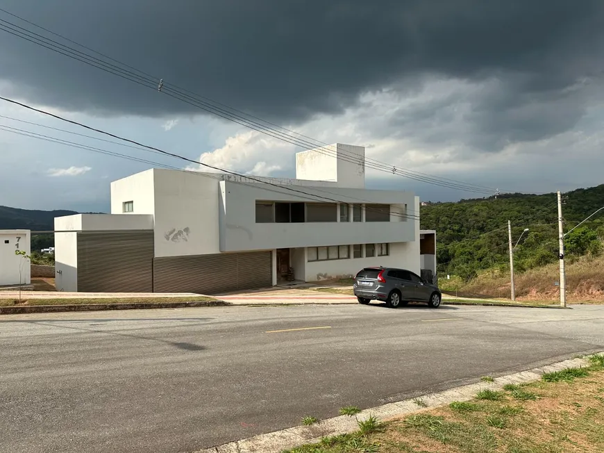 Foto 1 de Casa de Condomínio com 3 Quartos à venda, 380m² em Condominio Valle da Serra, Betim