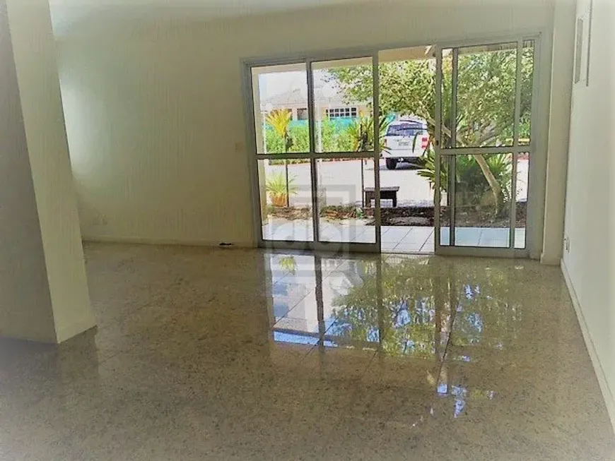 Foto 1 de Casa de Condomínio com 4 Quartos à venda, 178m² em Barra da Tijuca, Rio de Janeiro